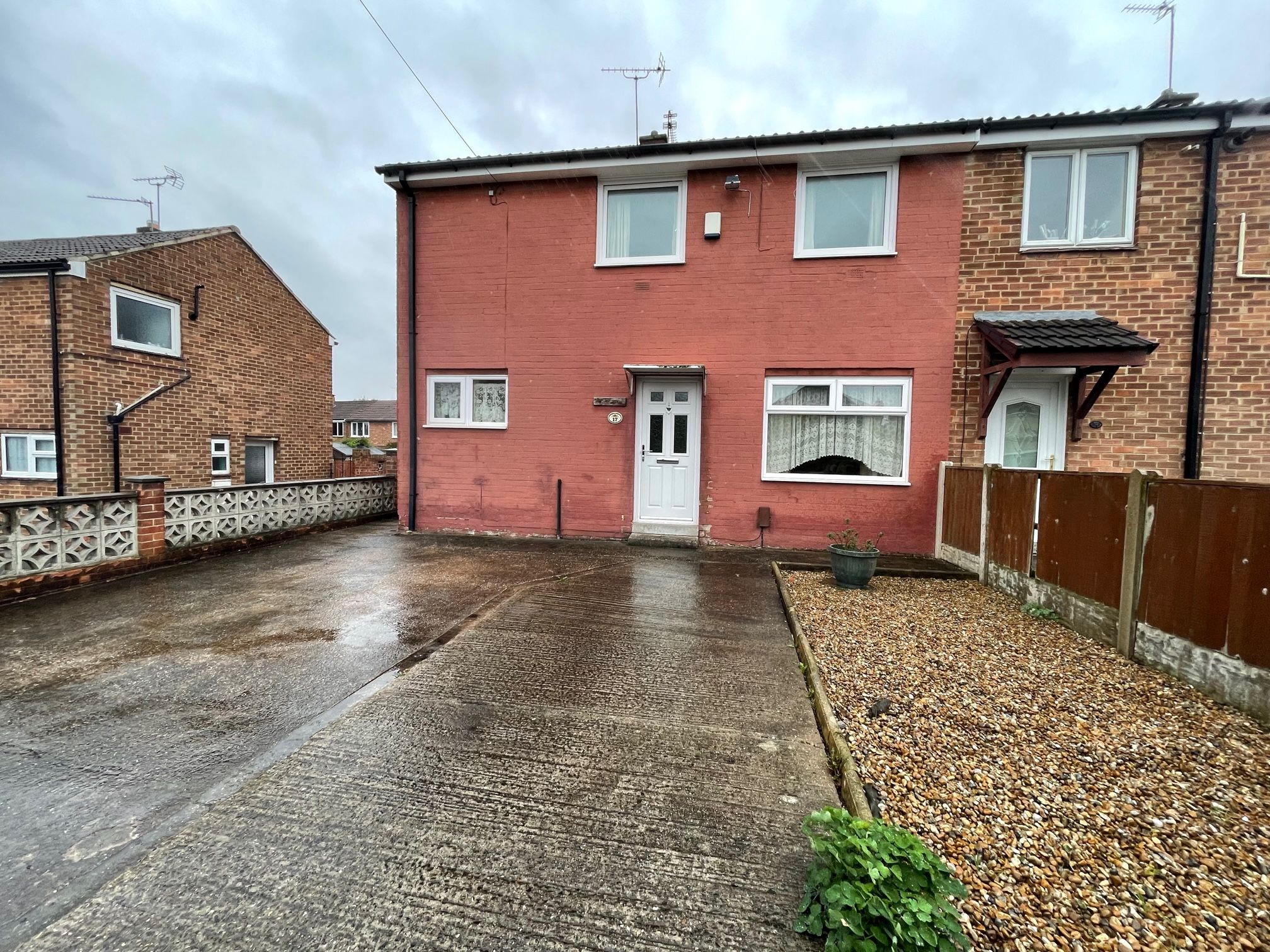 3 bed end terrace house for sale in Sydenham Road, Mackworth, Derby