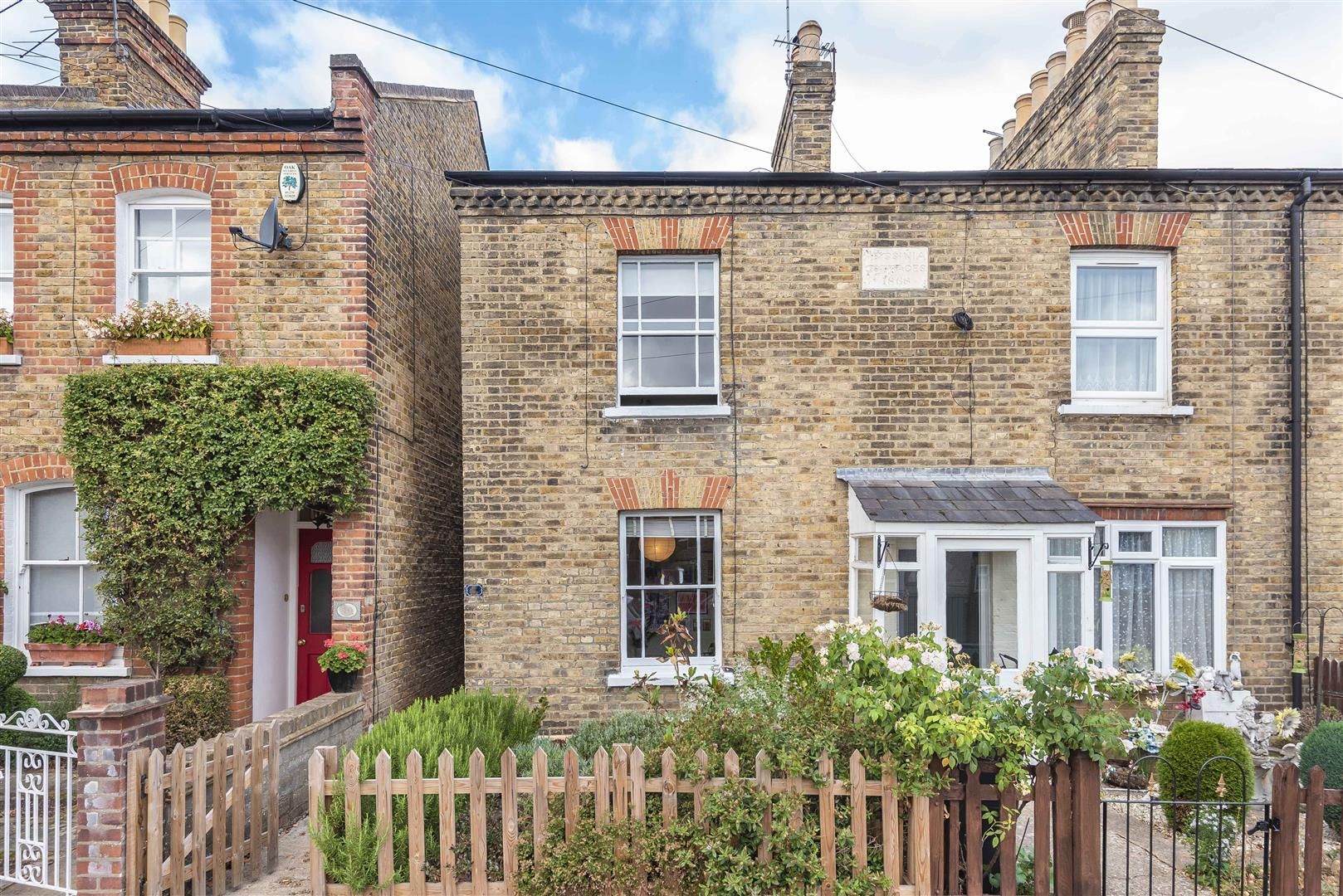 2 bed end terrace house for sale in Raleigh Road, Enfield EN2 Zoopla