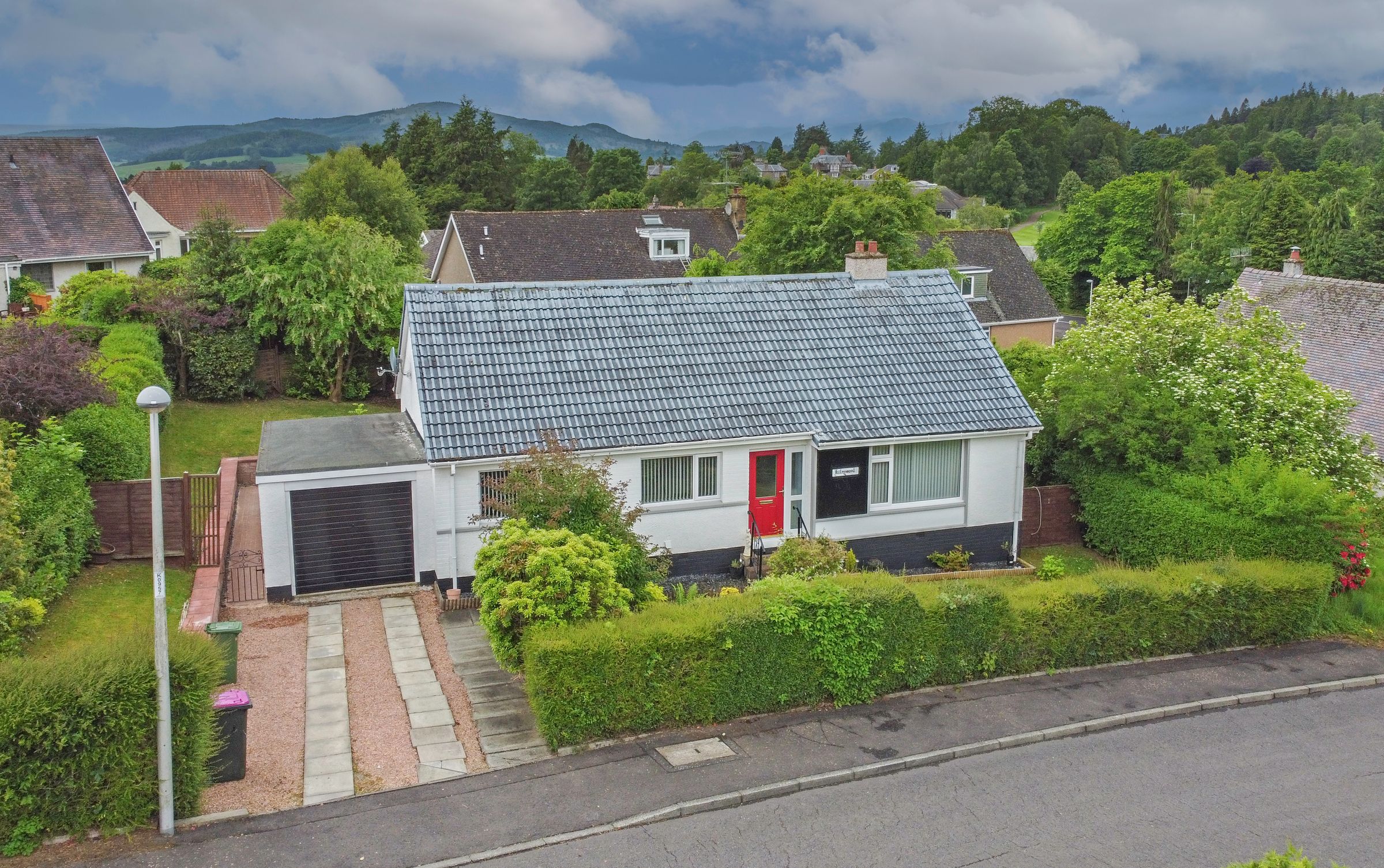 3 bed detached bungalow for sale in Montrose Avenue, Crieff PH7 Zoopla