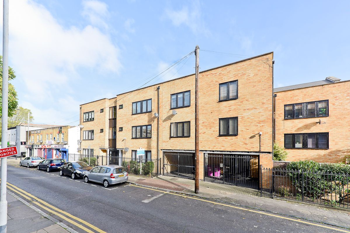 Bellevue Place London E1  