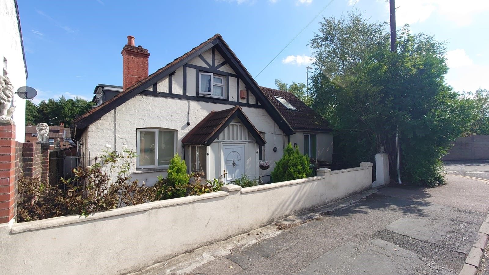 6 bed detached bungalow for sale in Clifton Road, Tunbridge Wells TN2 Zoopla