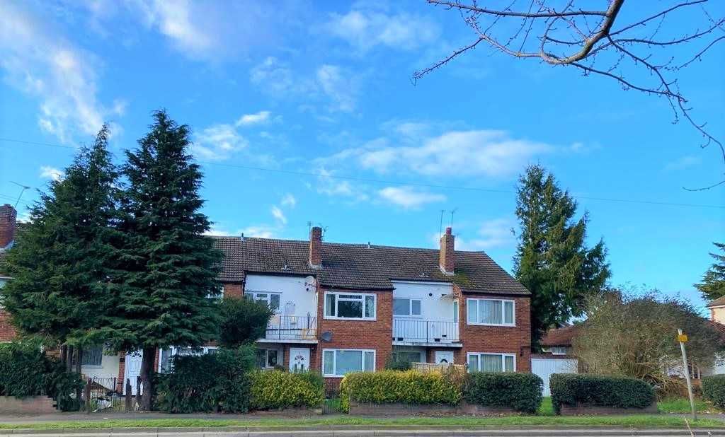 2 bed property for sale in Grosvenor Court, Stoke Poges Lane, Slough