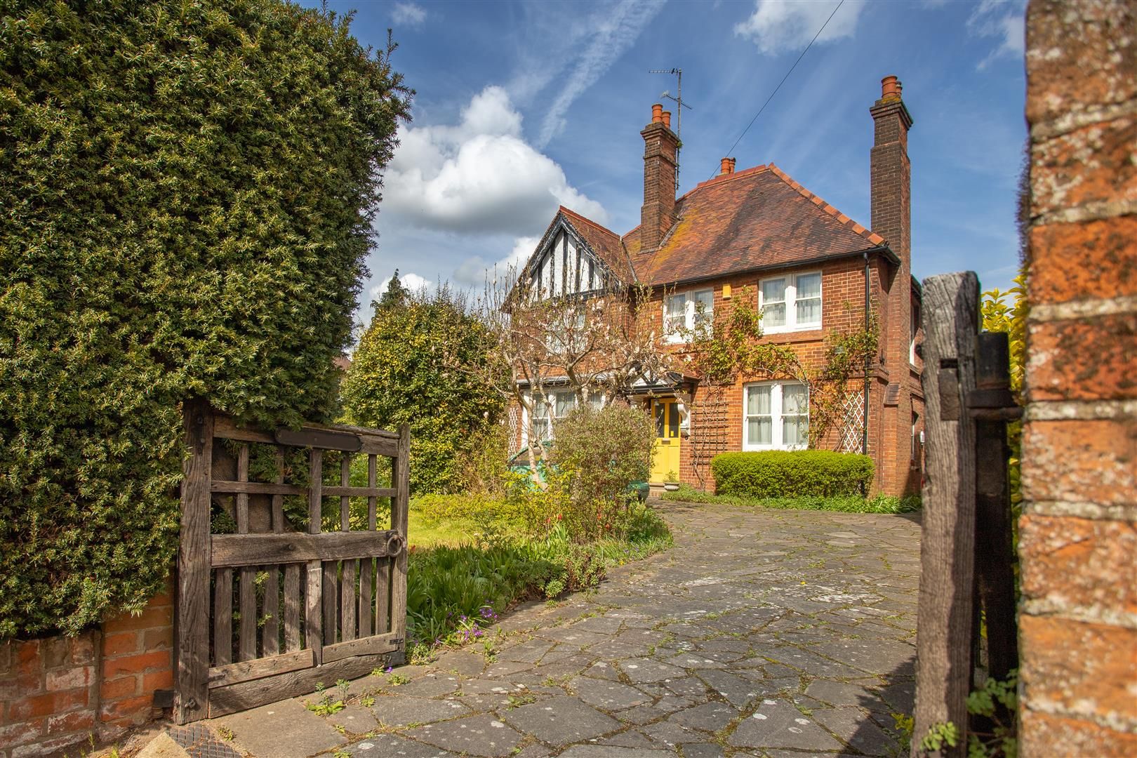 5 bed detached house for sale in Wendover Road, Aylesbury HP21 Zoopla