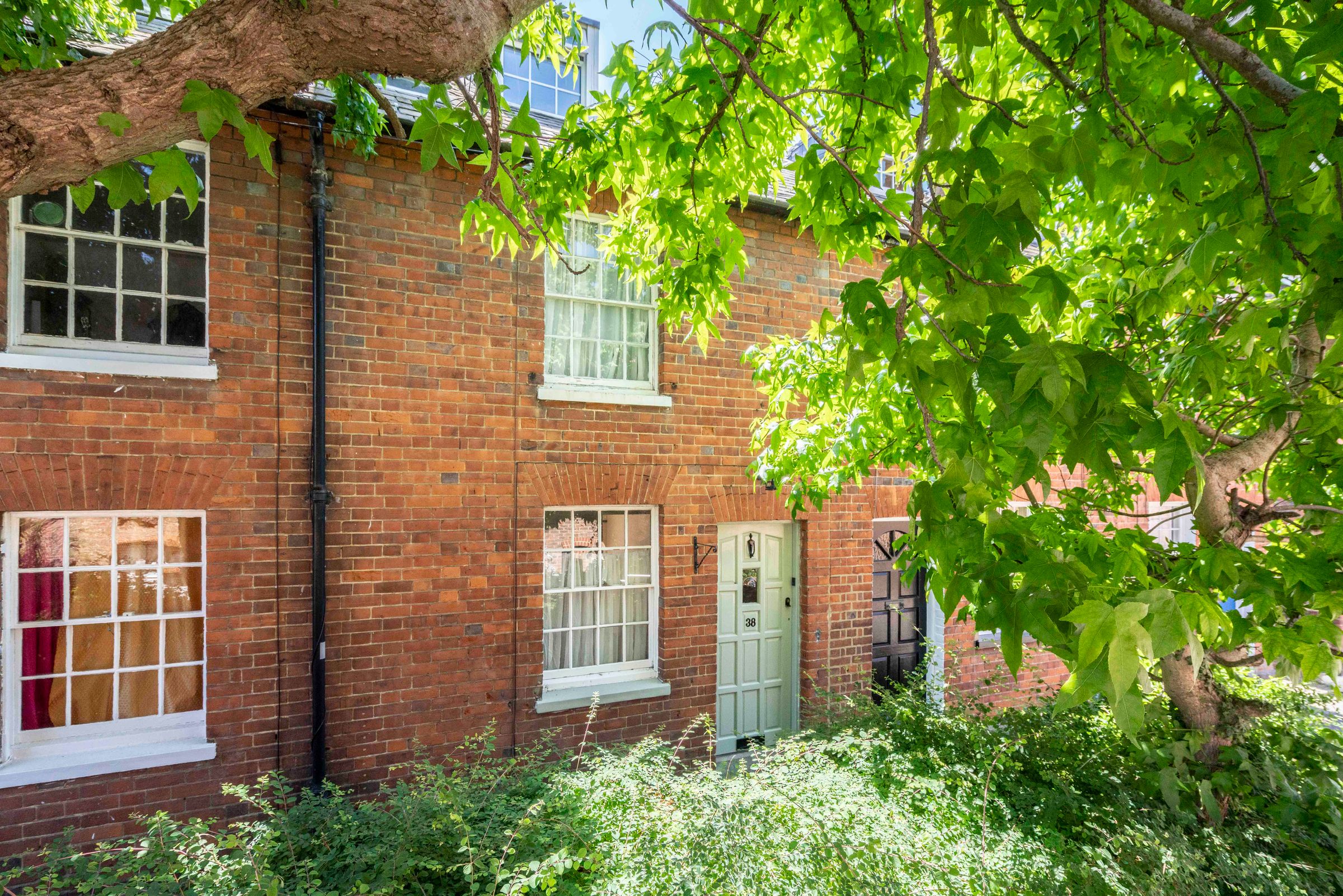 2 bed terraced house for sale in Church Street, Dorking RH4 Zoopla