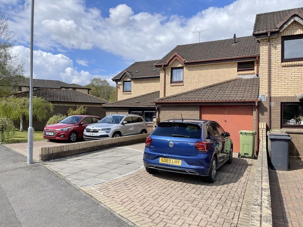 Hazelden Gardens, Glasgow G44  