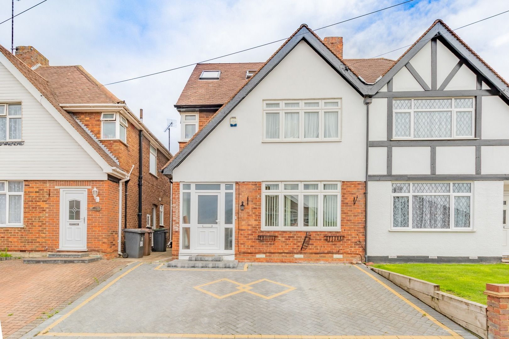 Shakespeare Road, Luton LU4  