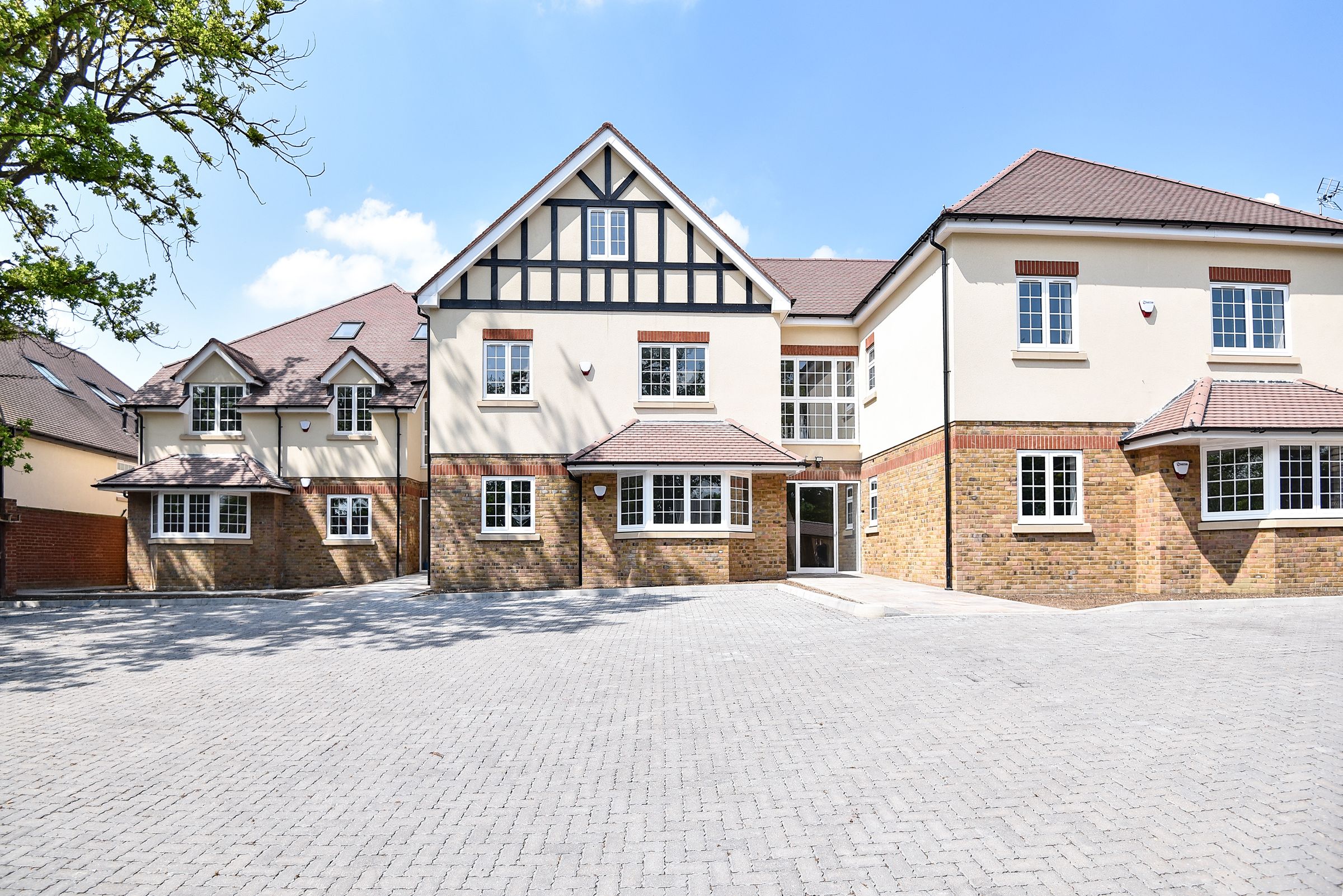 2 bed flat to rent in Century House, Swakeleys Road, Ickenham UB10 Zoopla