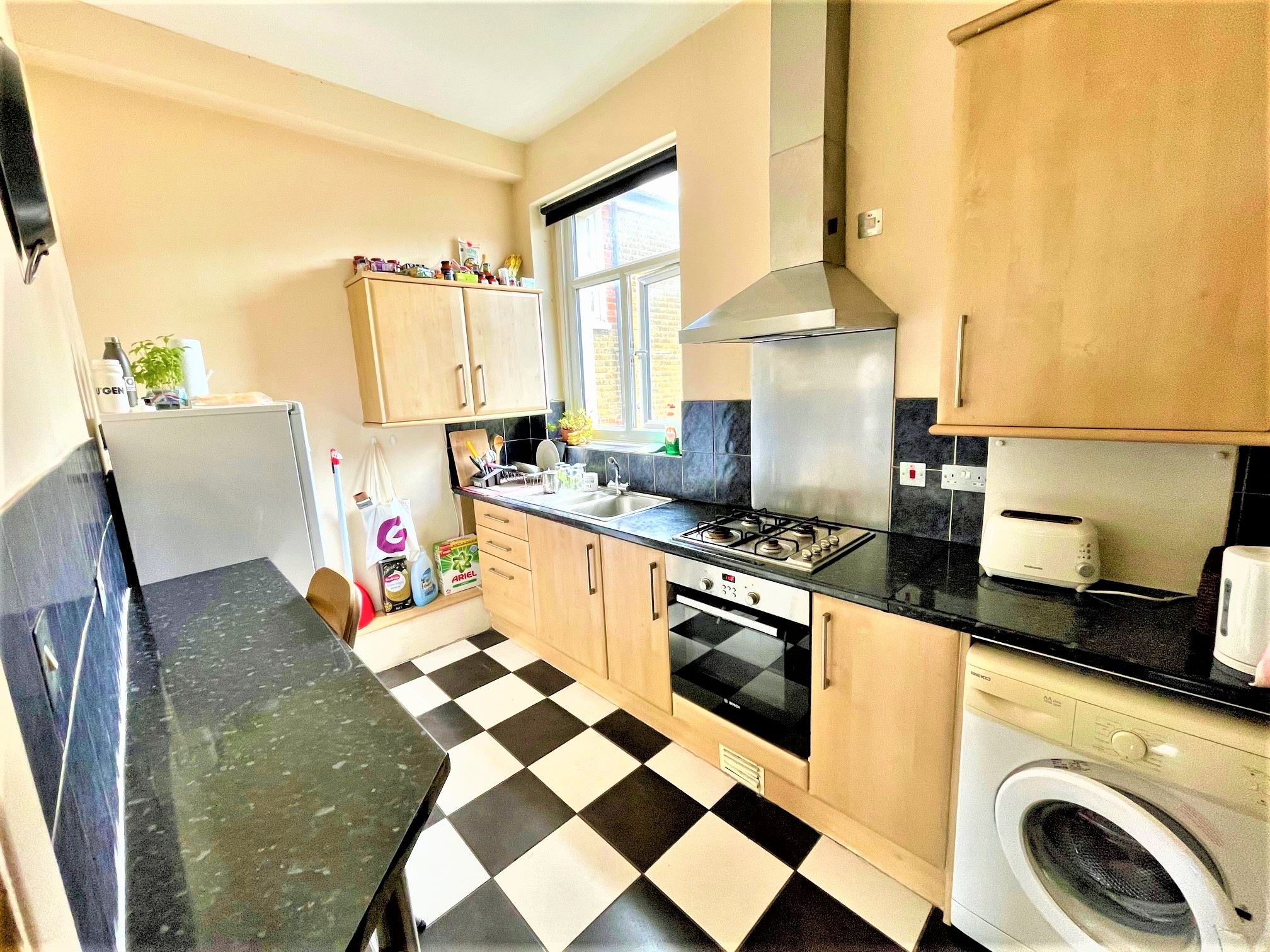 1 bed flat to rent in Balham High Road, Tooting Bec, London SW17 Zoopla