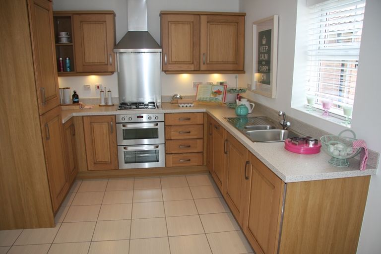 3 bed semidetached house to rent in Amport Lane, Kingsway, Quedgeley