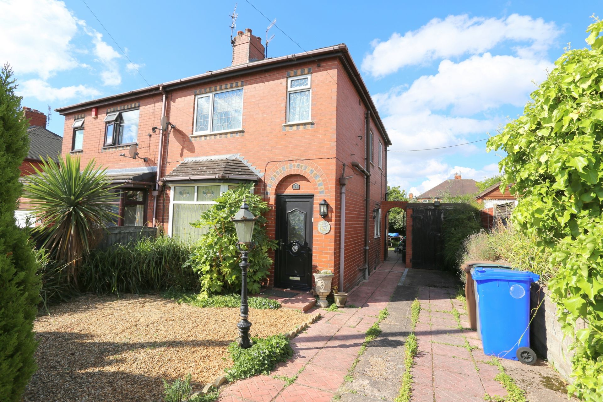 3 bed semidetached house for sale in Greenway, Blurton ST3 Zoopla