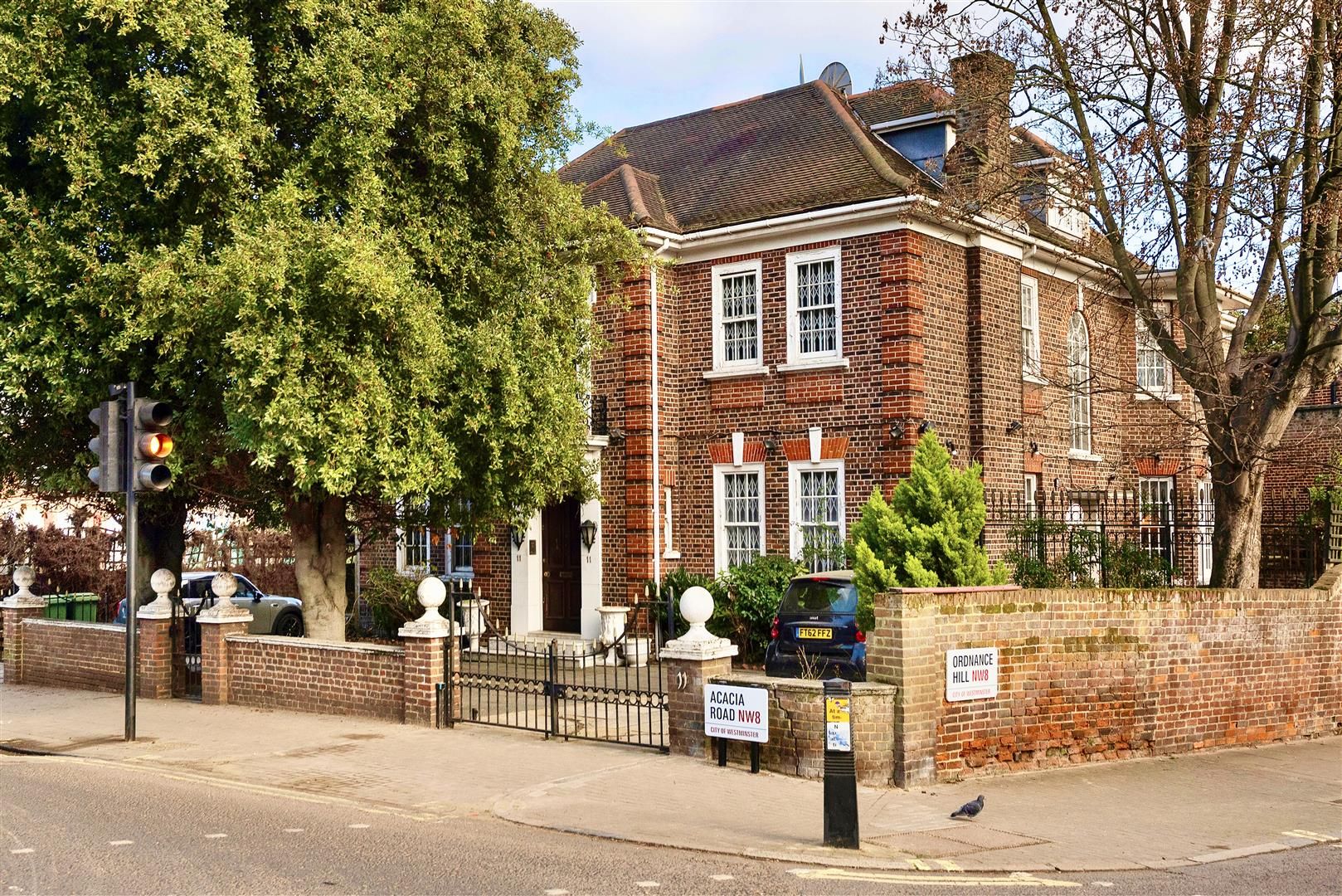 Property for sale in Acacia Road, London, St John's Wood NW8 Zoopla