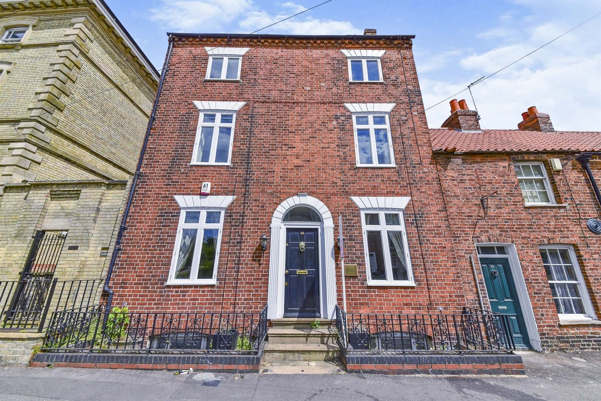 4 bed property for sale in North Parade, Grantham NG31 Zoopla