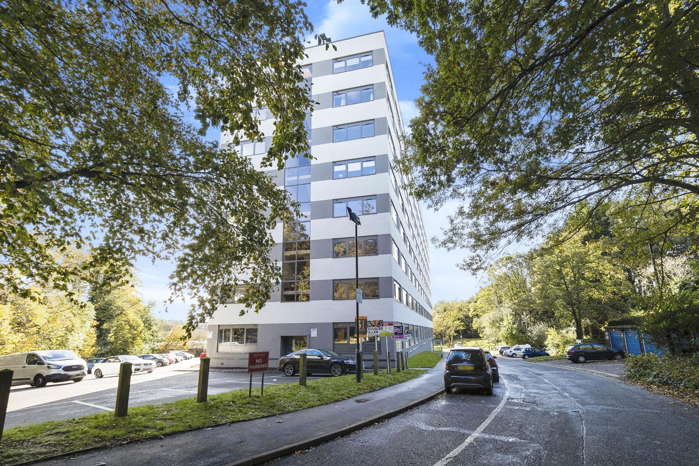 2 bed flat for sale in Regent House, Hubert Road, Brentwood, Essex CM14