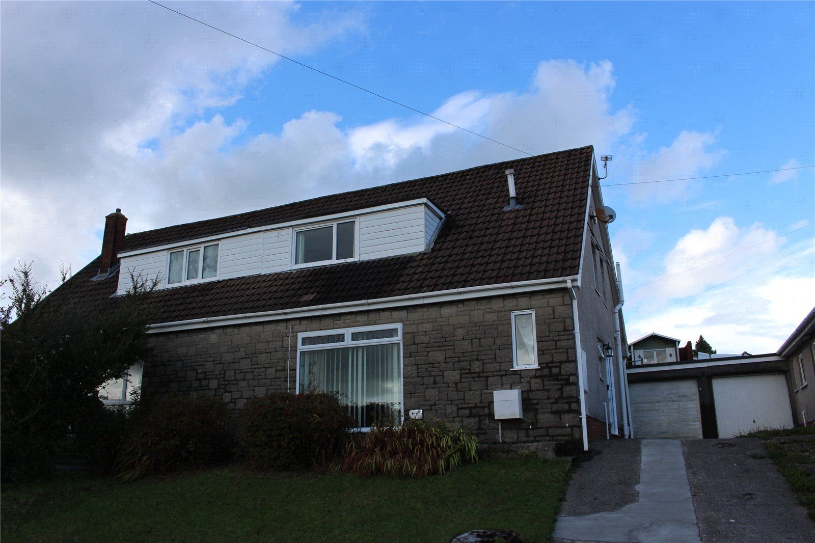 3 bed semidetached house for sale in Meadow View, Dunvant, Abertawe