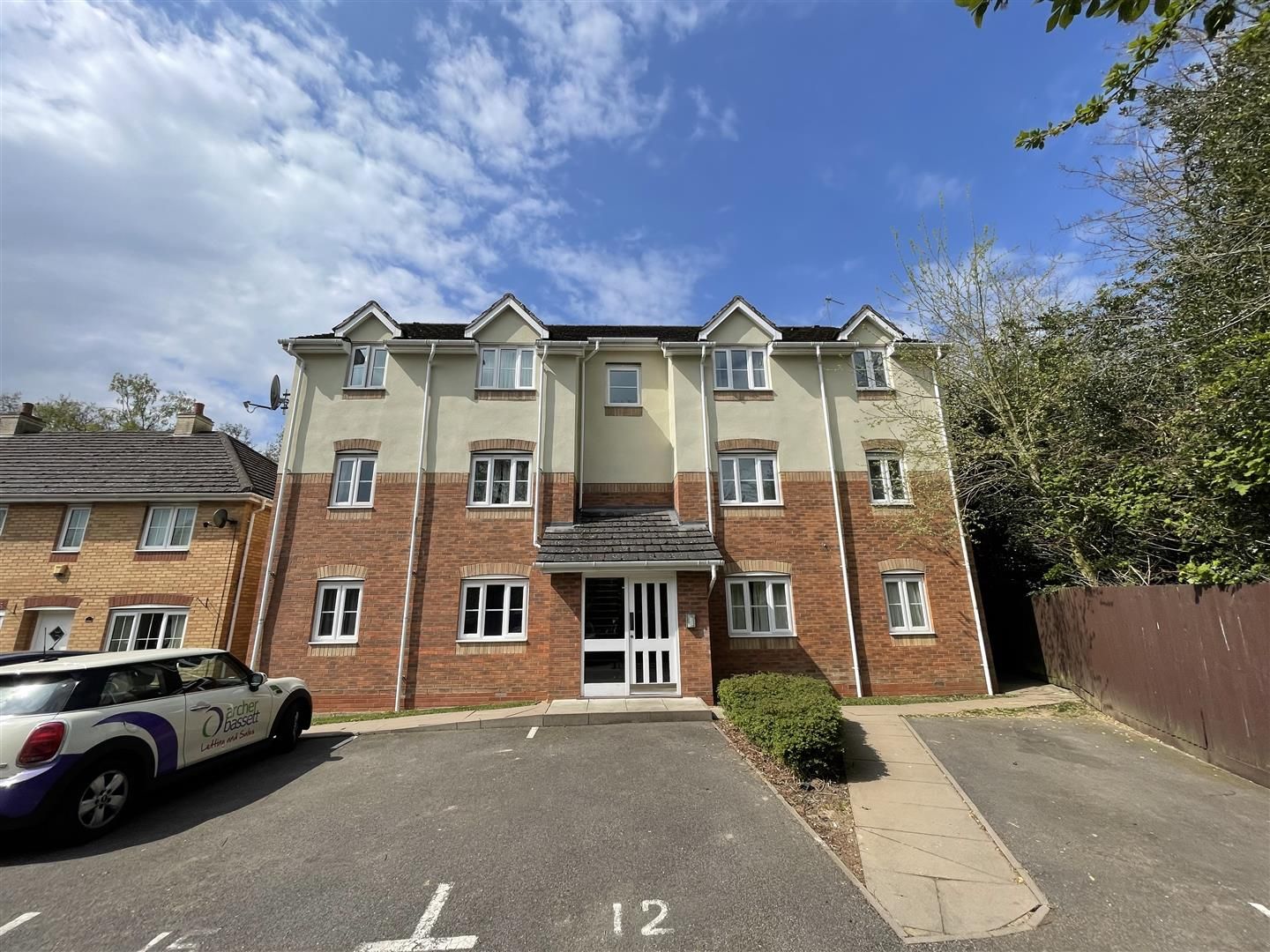 Joshua Close, Tile Hill, Coventry CV4  