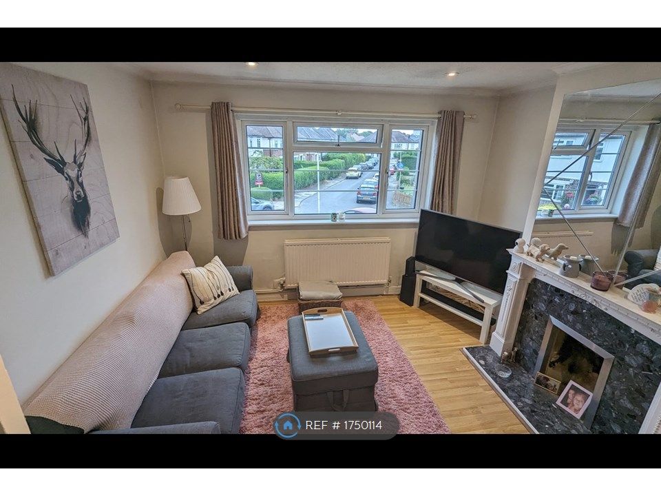 Room to rent in Northdown Close, Ruislip HA4 Zoopla