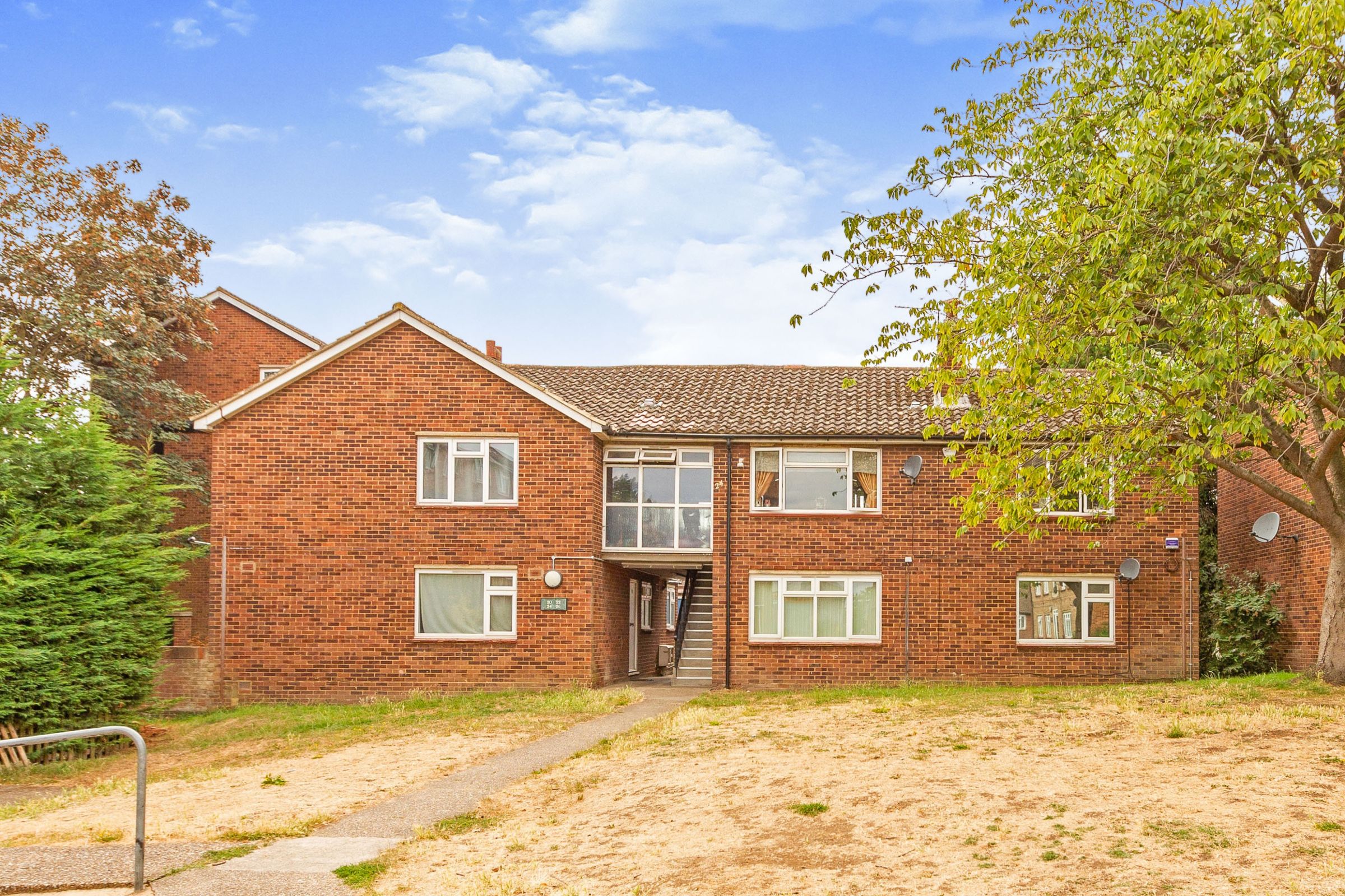 2 bed flat for sale in Link Road, London N11 Zoopla