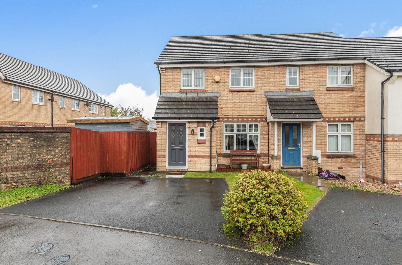 3 bed end terrace house for sale in Clos Yr Eglwys, Townhill, Swansea