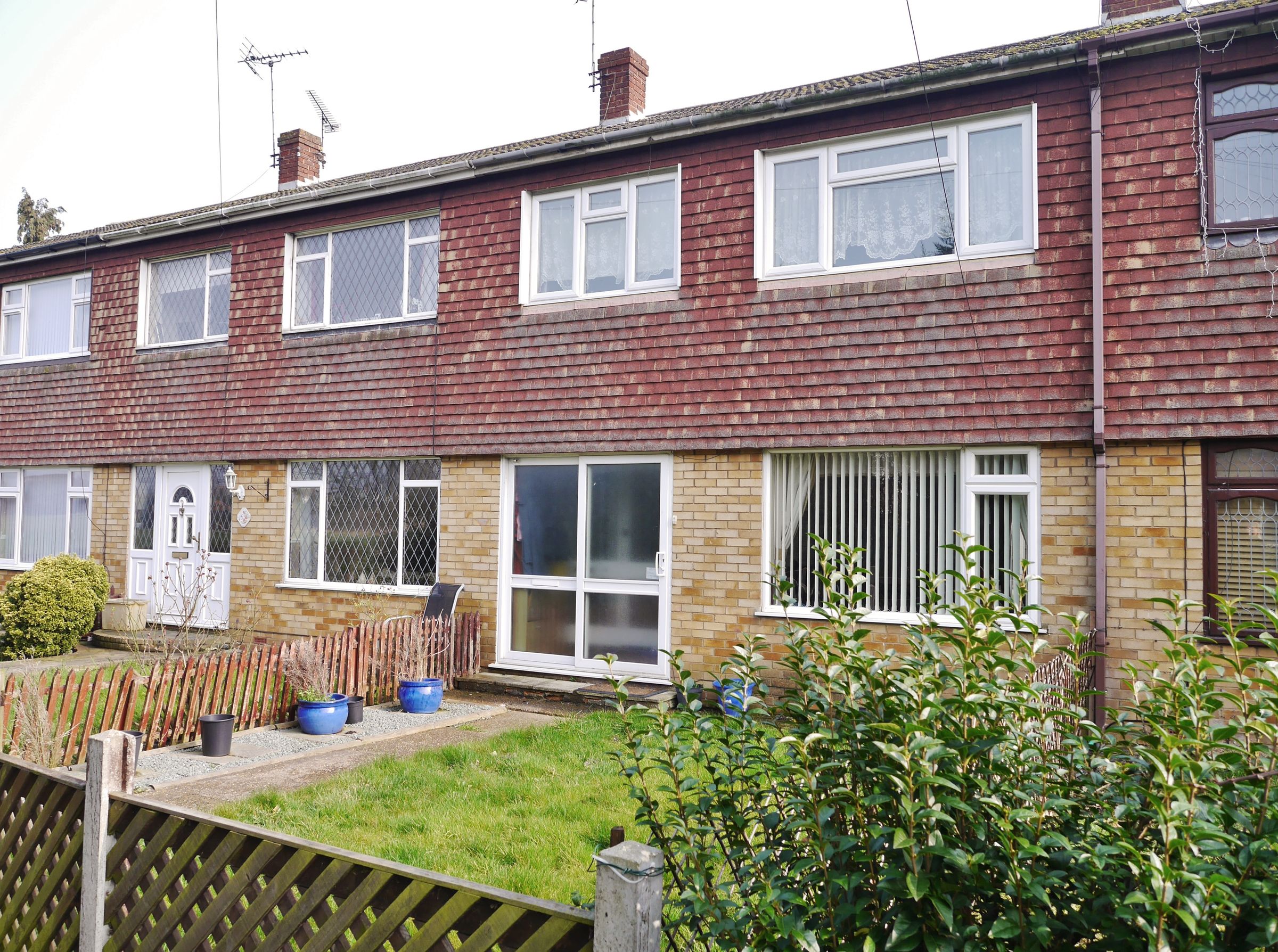 3 bed terraced house to rent in St. Davids Walk, Canvey Island SS8 Zoopla