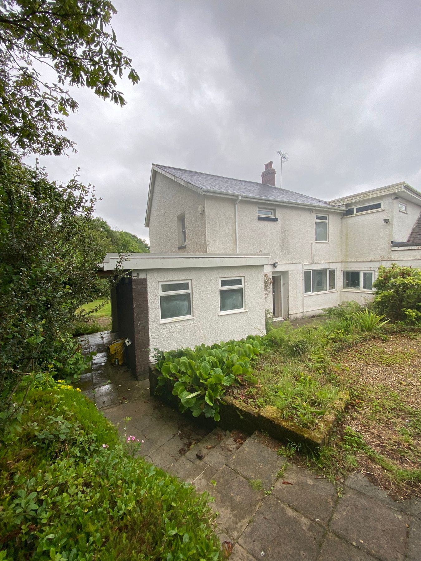 5 bed equestrian property to rent in Cefngoleu, Llannon SA14 Zoopla