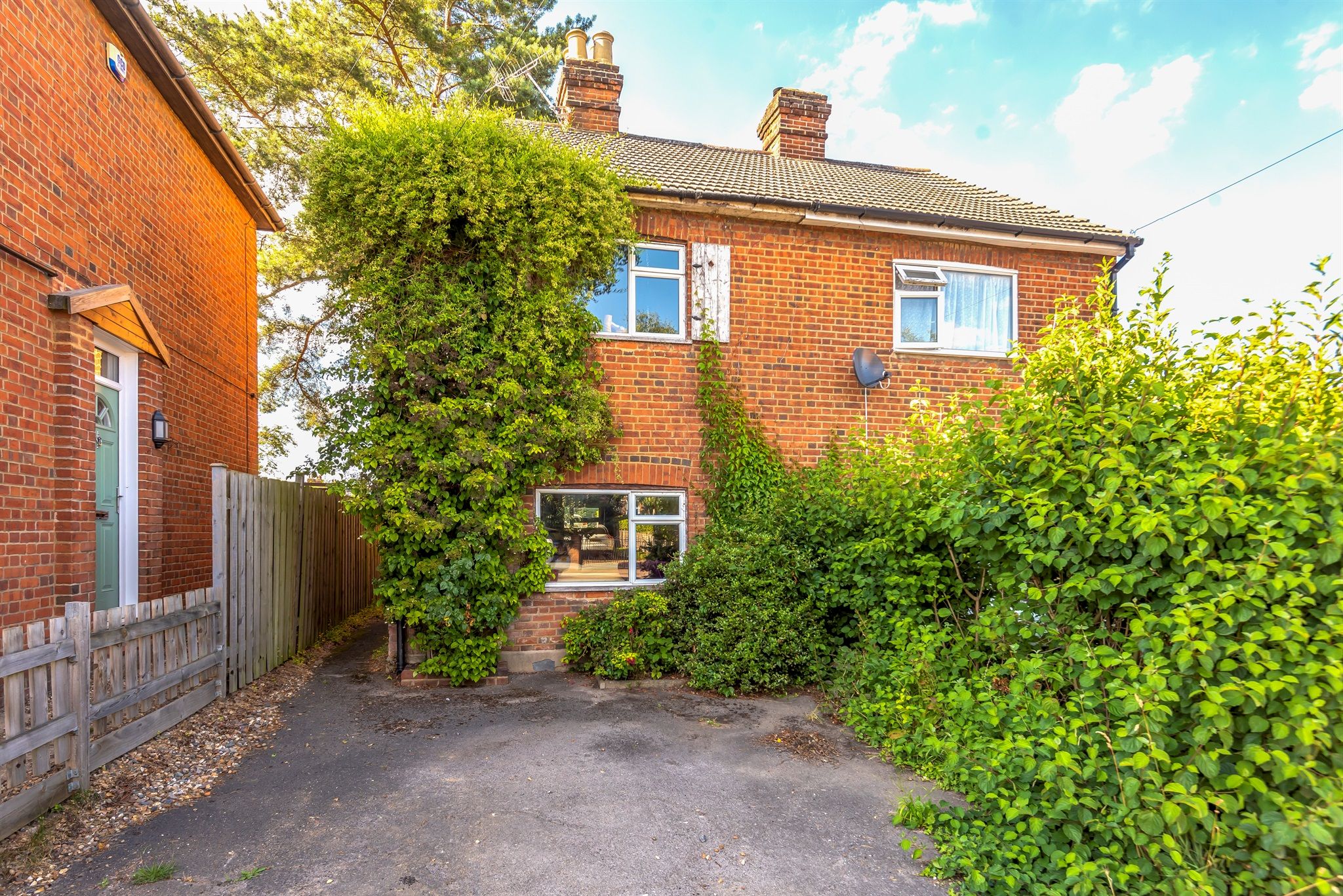 2 bed semidetached house for sale in Switchback Road South, Maidenhead