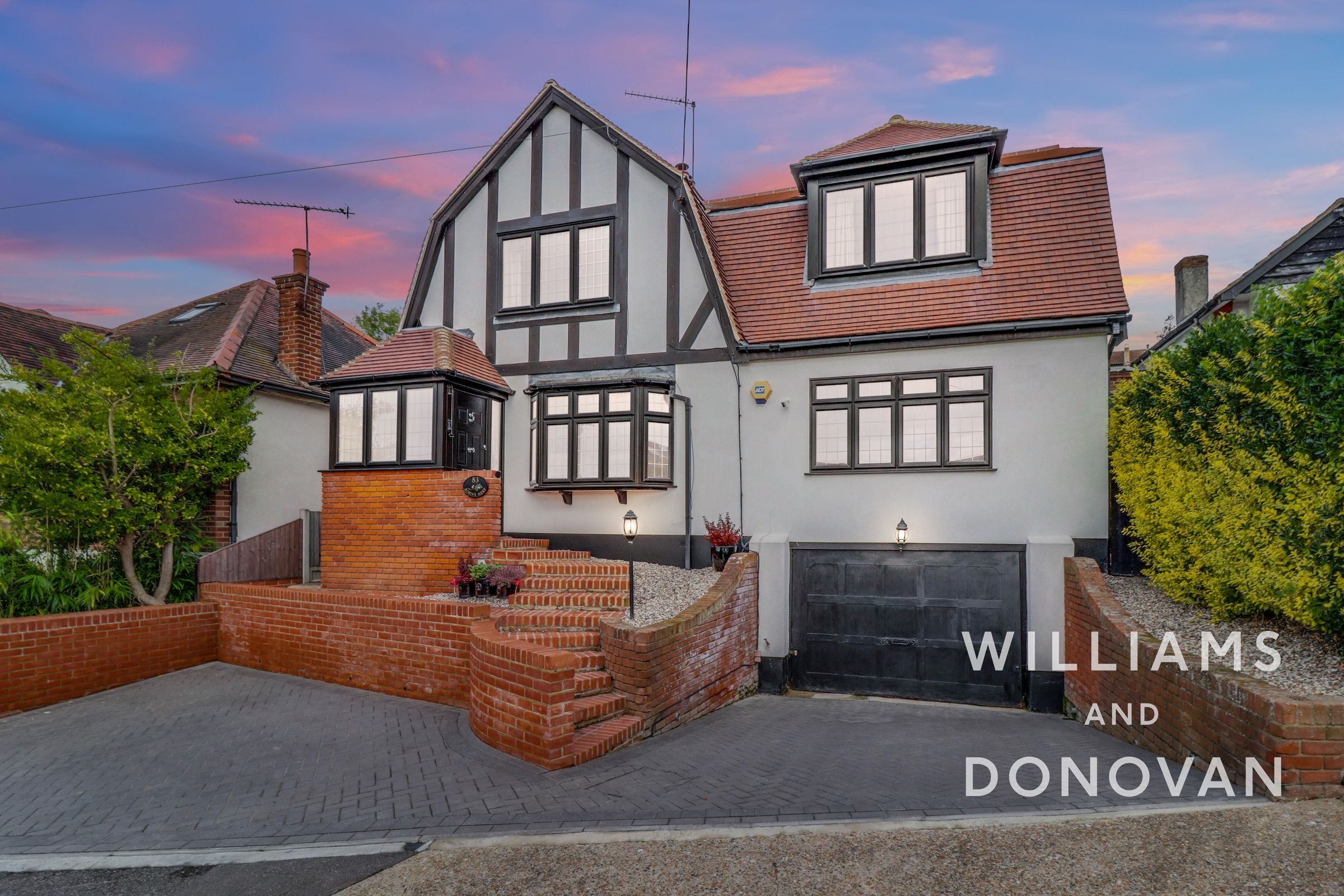 4 bed detached house for sale in Underhill Road, Benfleet SS7 Zoopla