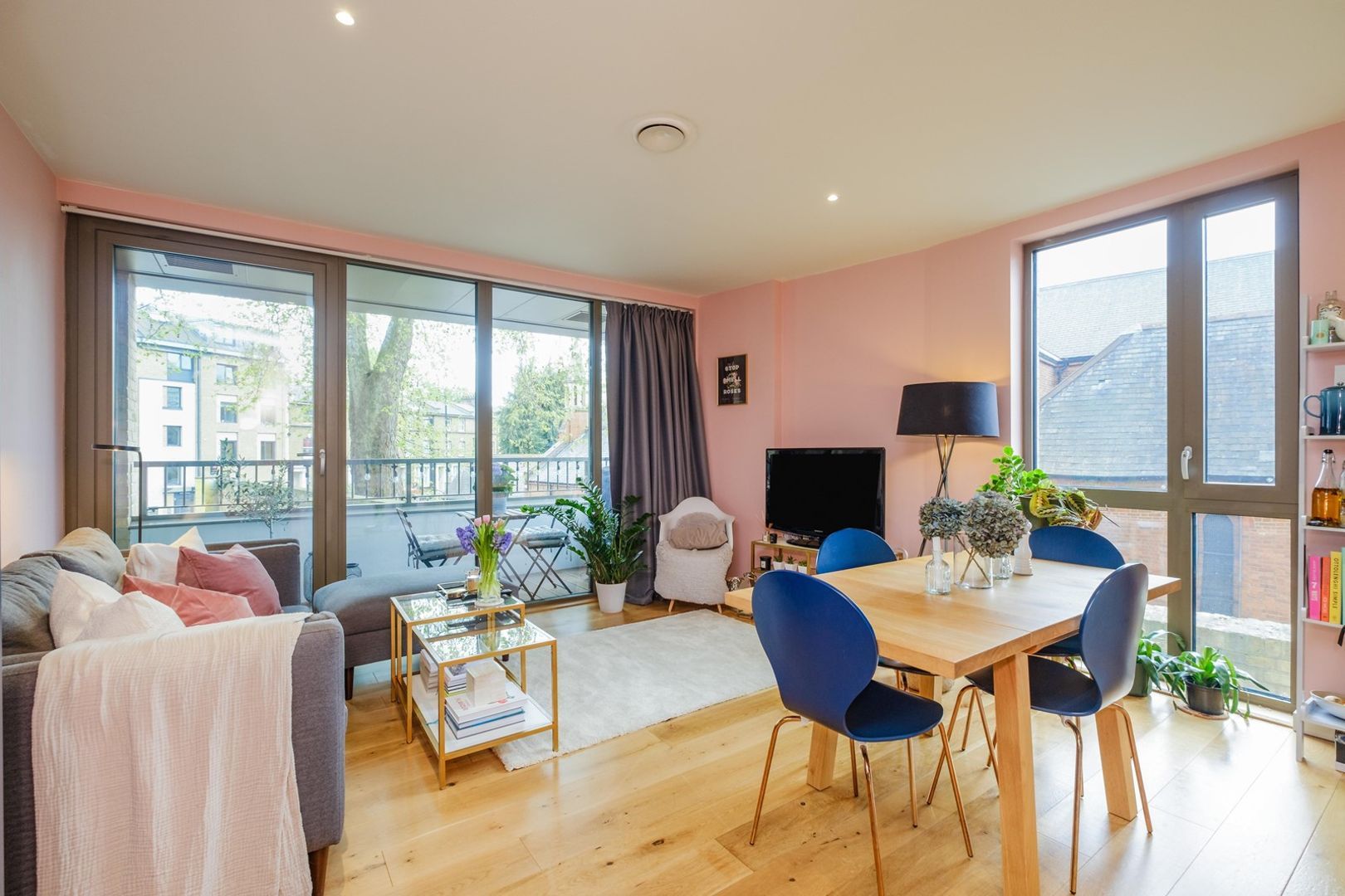 6 Camberwell Passage, Camberwell/Kennington SE5