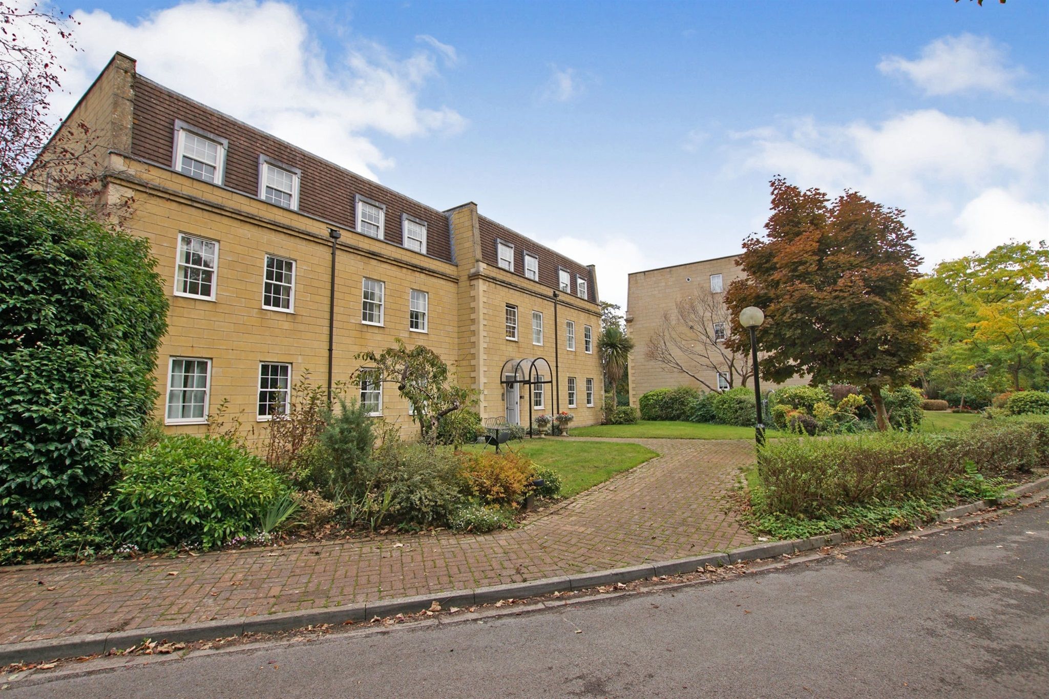 2 bed flat for sale in Cedar Hall, Frenchay, Bristol BS16 Zoopla