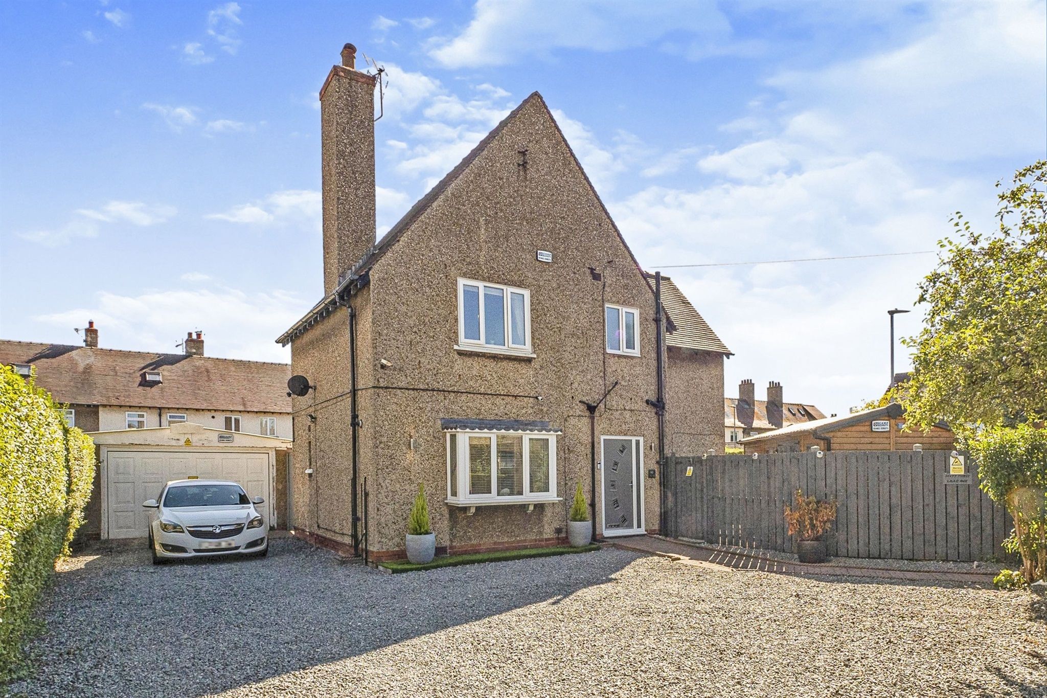 3 bed detached house for sale in Lilac Avenue, Garden Village, Hull HU8