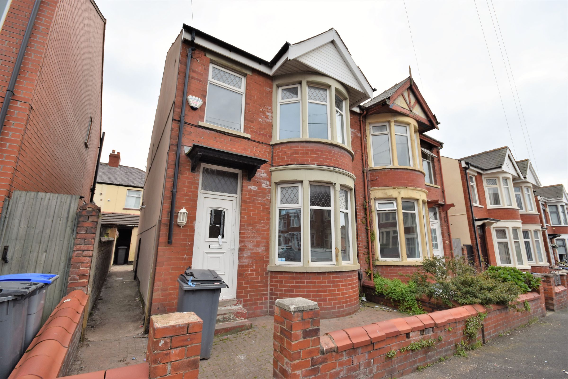 3 bed semidetached house for sale in Rose Avenue, Blackpool FY1 Zoopla