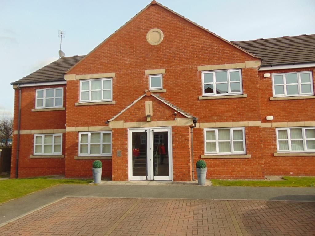 2 bed flat to rent in Queens Hall, Queens Road, Morley, Leeds LS27 Zoopla