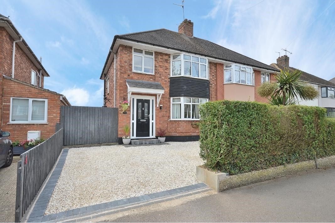 3 bed semidetached house for sale in Friars Avenue, Northampton NN4