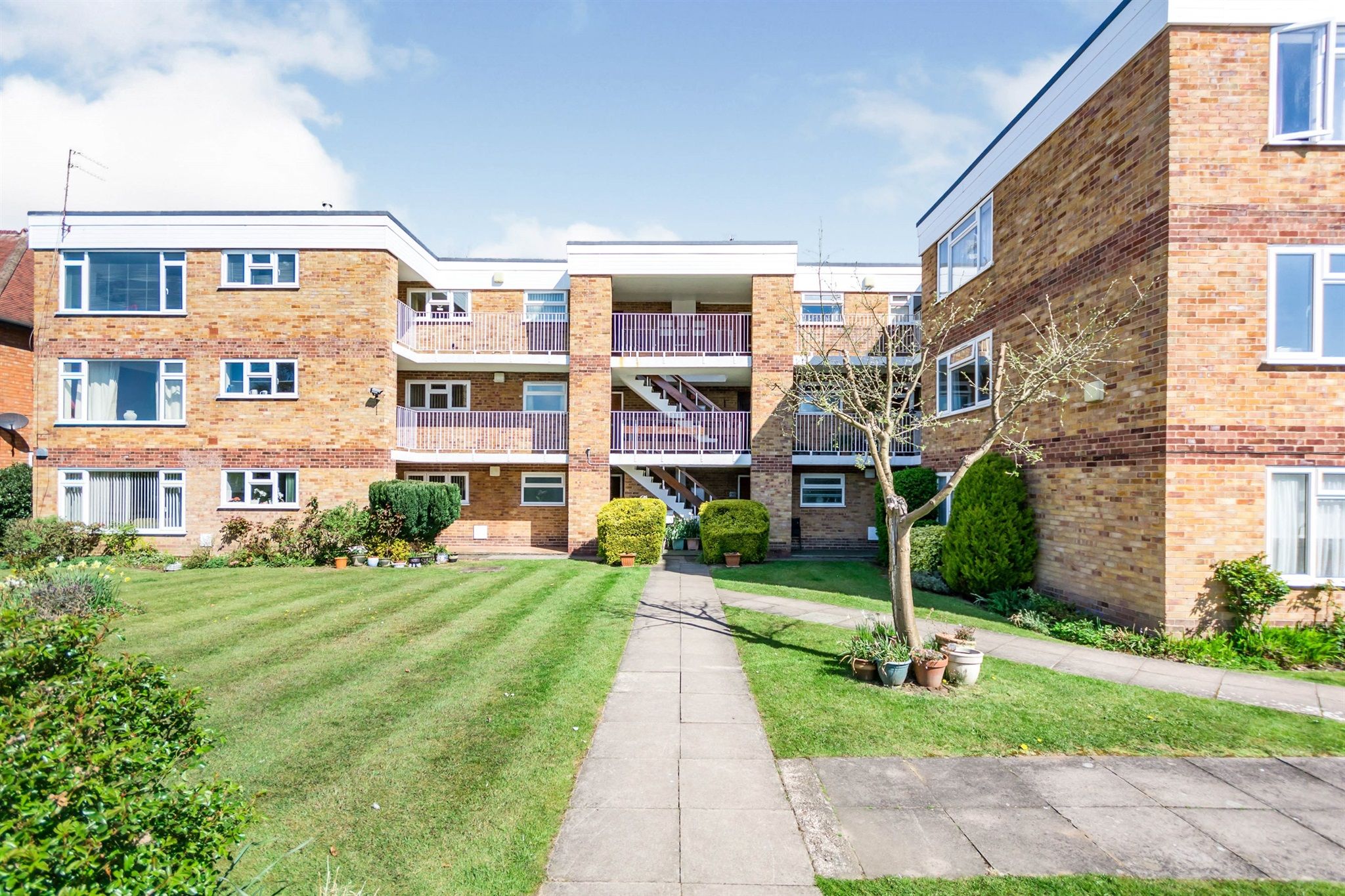 2 bed flat for sale in Scribers Lane, Hall Green, Birmingham B28 Zoopla