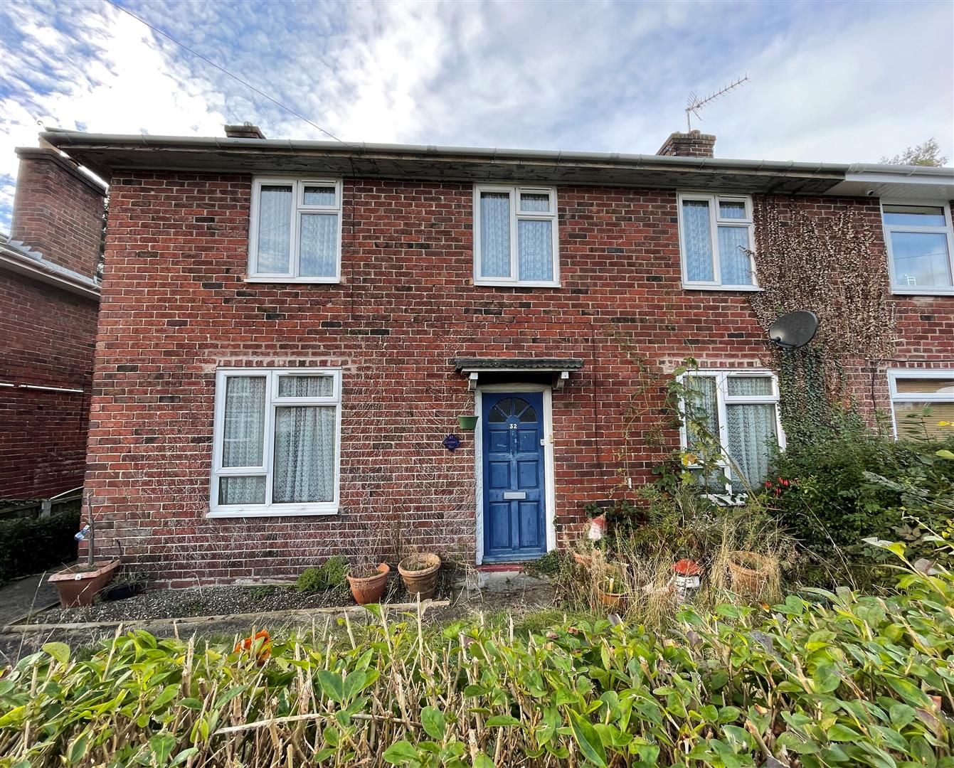 3 bed semidetached house for sale in Chestnut Avenue, Wrexham LL12
