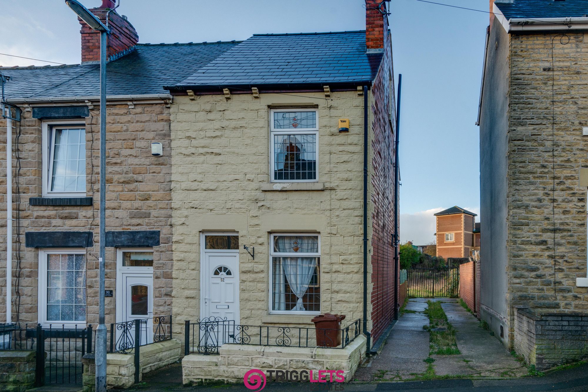 2 bed terraced house to rent in Cherry Tree Street, Hoyland, Barnsley