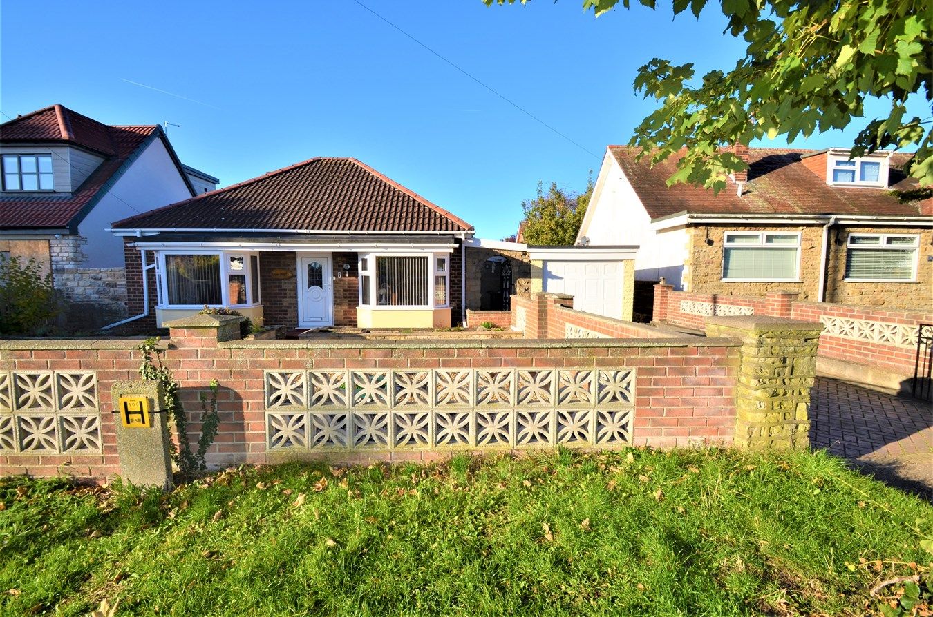 2 bed detached bungalow for sale in Folder Lane, Sprotbrough, Doncaster