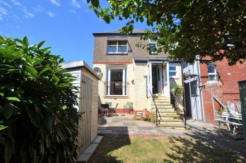 3 bed detached house for sale in Carlton Road South, Weymouth DT4 Zoopla