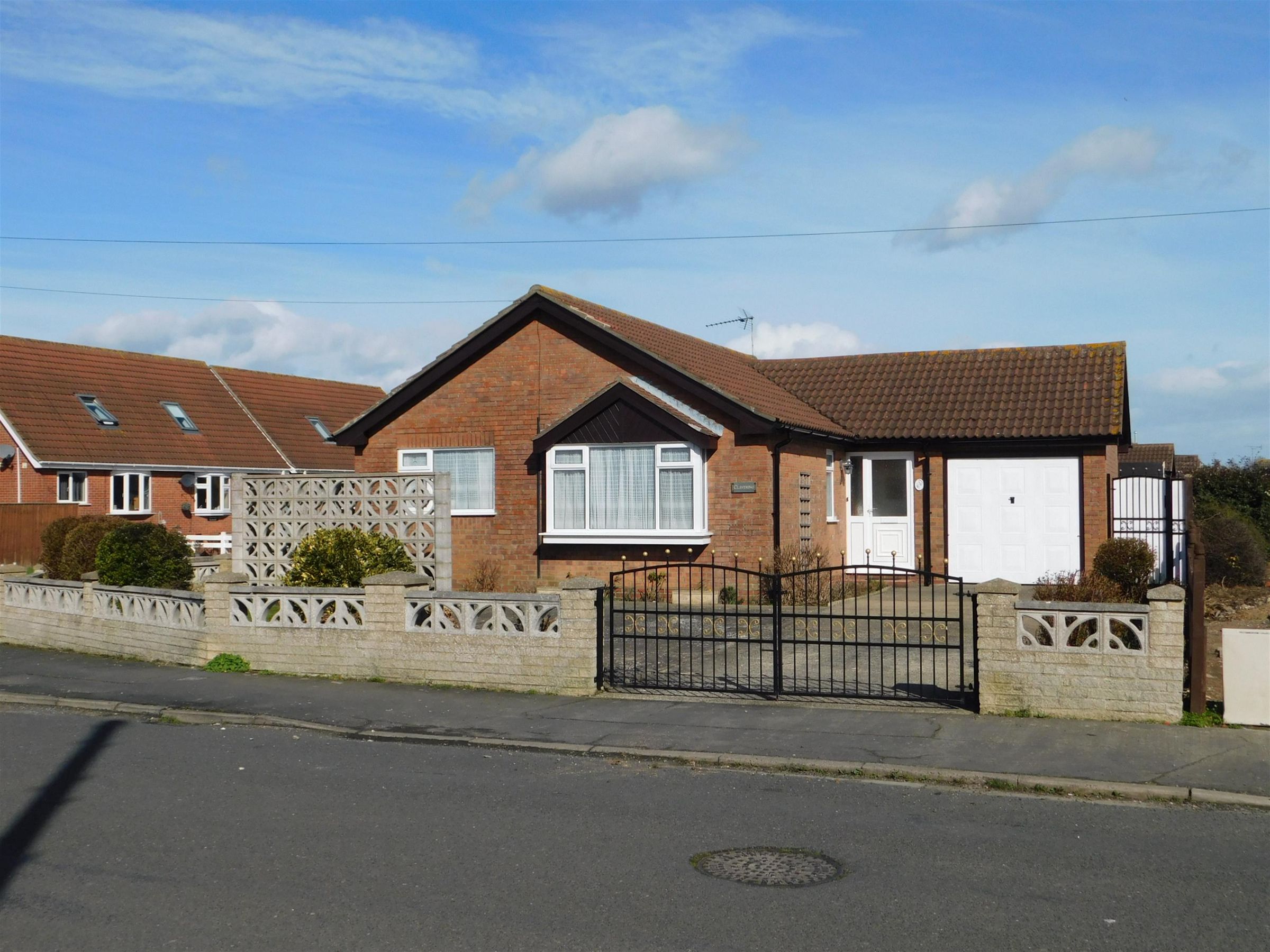 3 bed detached bungalow for sale in Church Lane, Winthorpe, Skegness