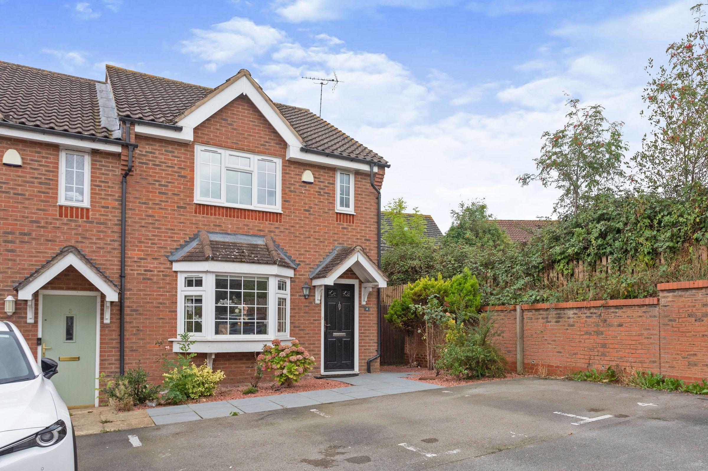 3 bed semidetached house for sale in Borough Bridge, Oakhill, Milton