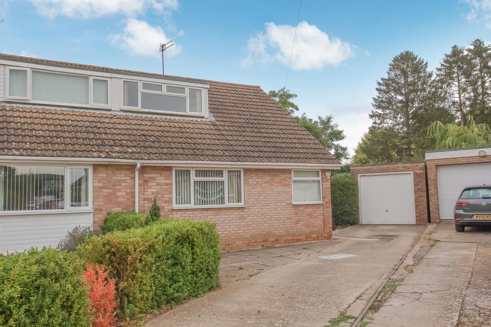 3 bed semidetached bungalow for sale in Rookery Close, Bodicote