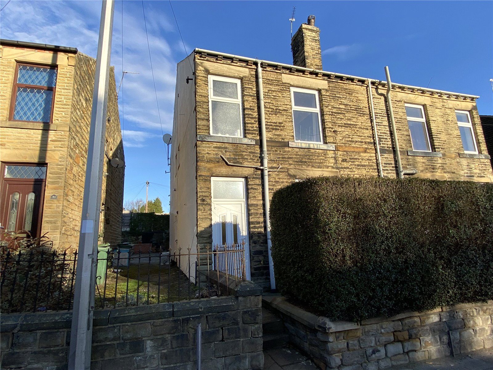 2 bed terraced house to rent in Carlinghow Lane, Batley, West Yorkshire WF17 Zoopla