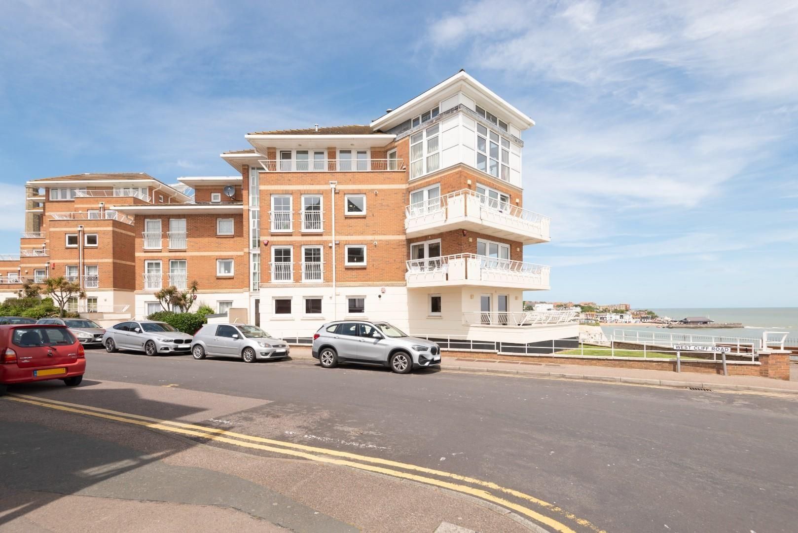 2 bed flat for sale in West Cliff Road, Broadstairs CT10 Zoopla
