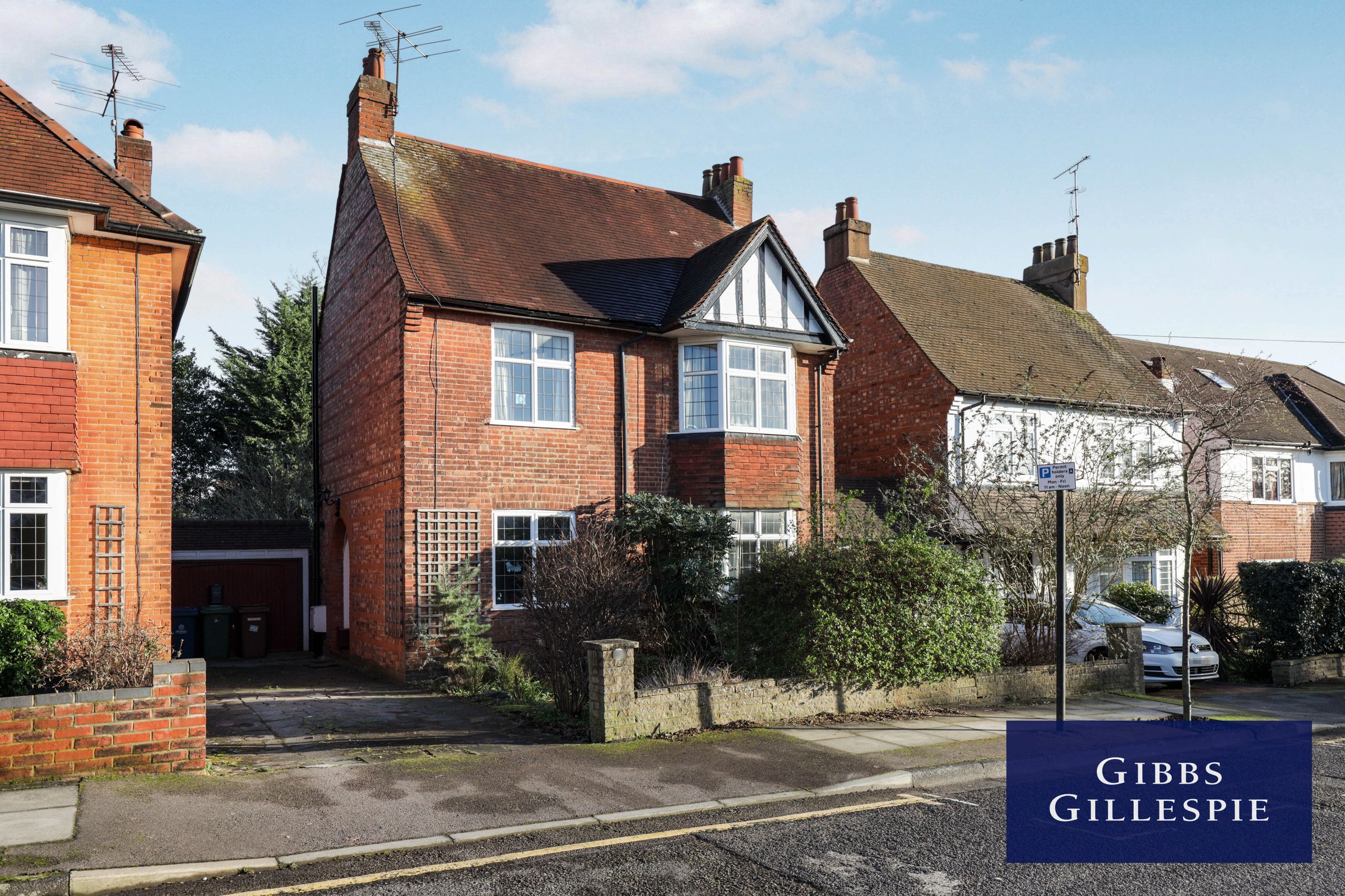 3 bed detached house to rent in Meadow Road, Pinner HA5 Zoopla