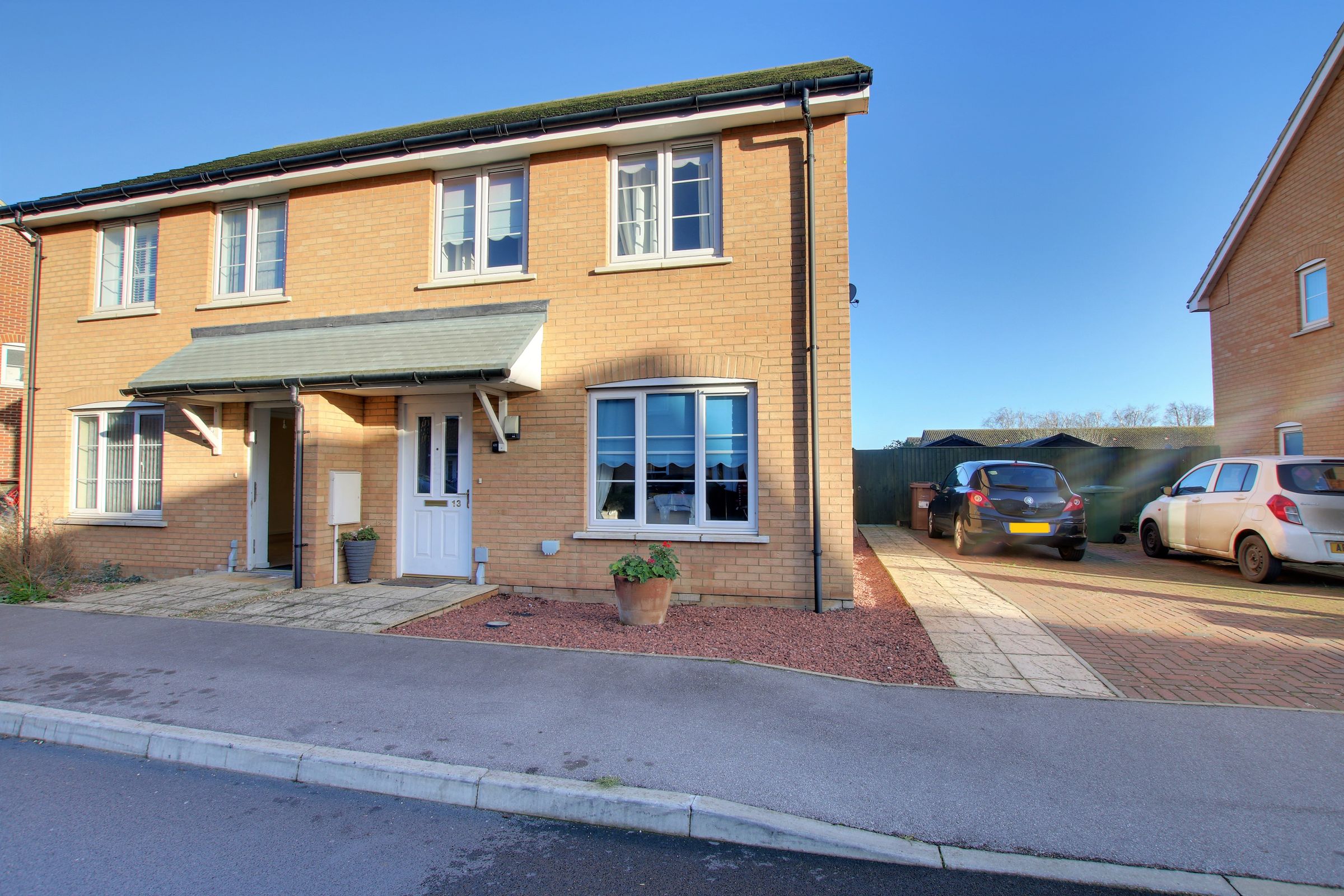 3 bed semidetached house for sale in Lake Close, March PE15 Zoopla