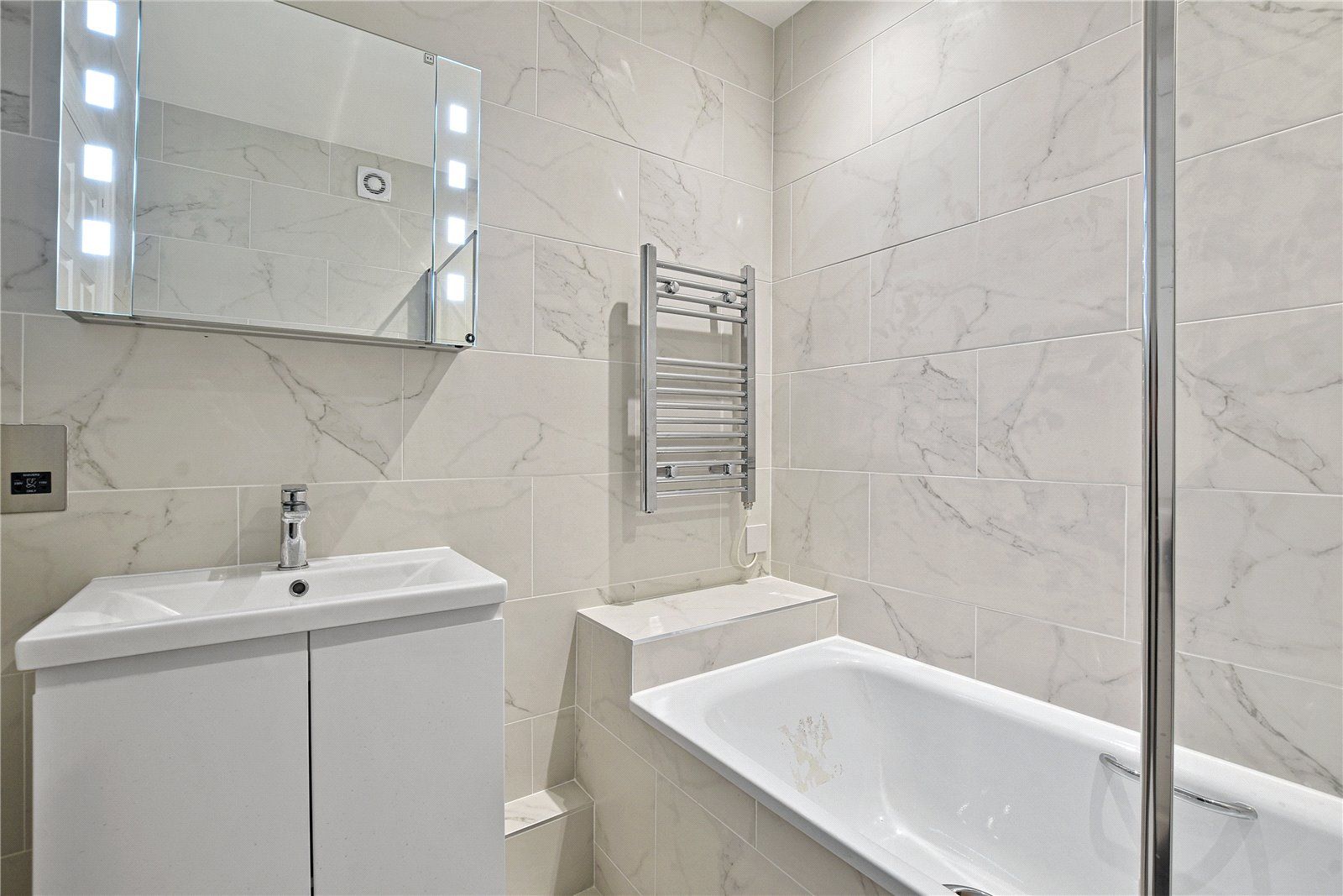 1 bed flat to rent in Chiltern Court, Baker Street, London NW1 Zoopla