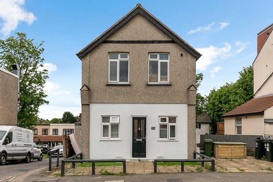 1 bed flat for sale in Coulsdon Road, Caterham, Surrey CR3 Zoopla