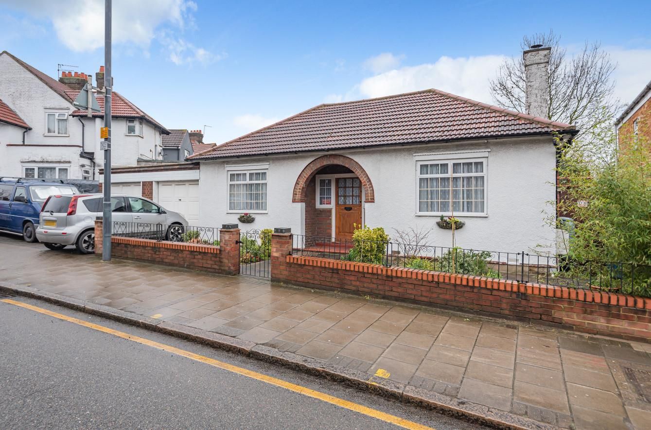 2 bed detached bungalow for sale in High Road, Harrow Weald, Harrow HA3