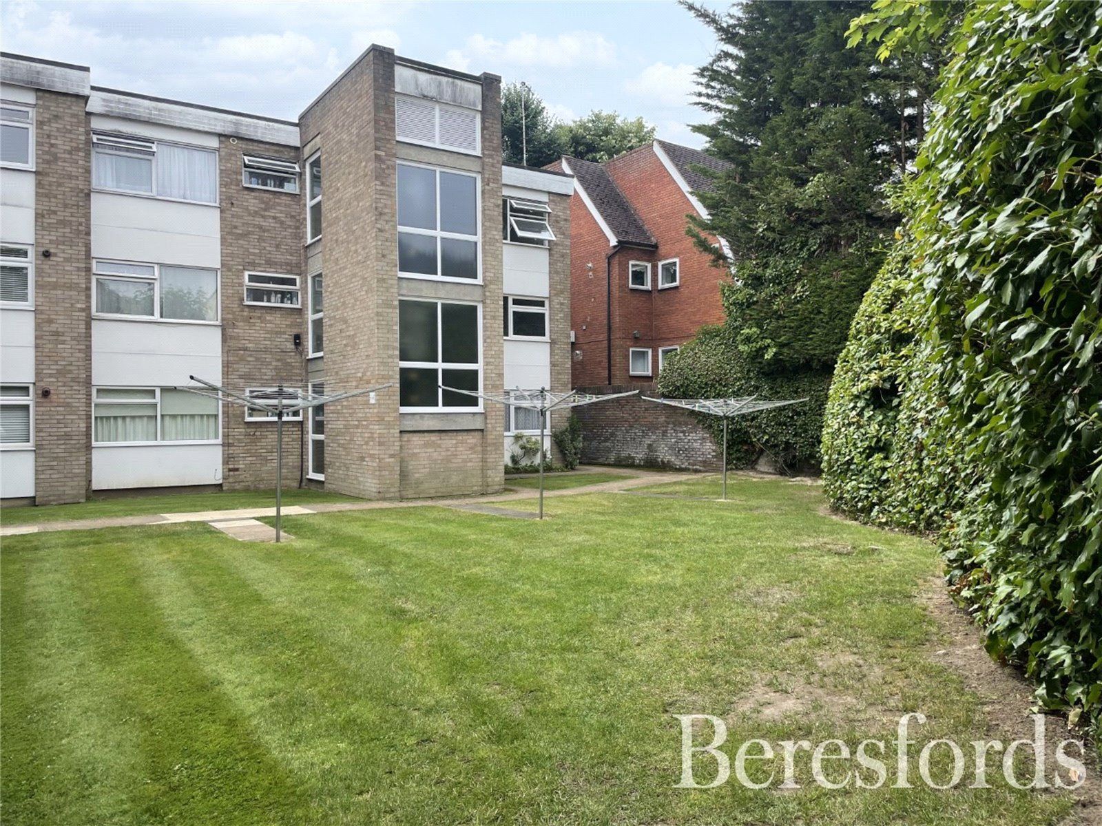 1 bed flat for sale in Neale Court, Upminster Road RM11 Zoopla