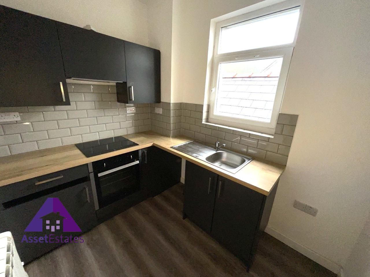 1 bed flat to rent in Commercial Street, Abertillery NP13 Zoopla