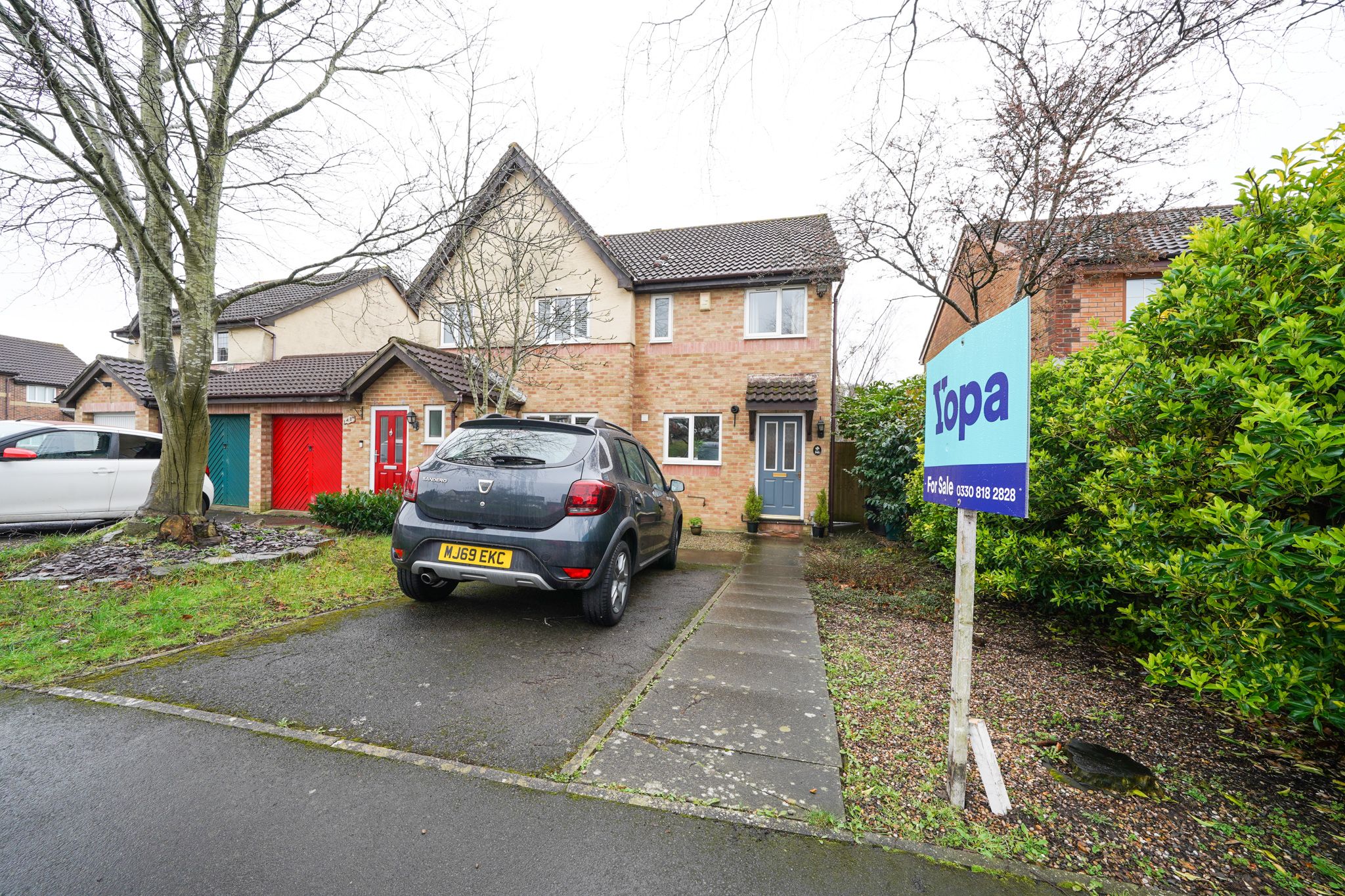 2 bed semidetached house for sale in Lon Enfys, Llansamlet, Swansea